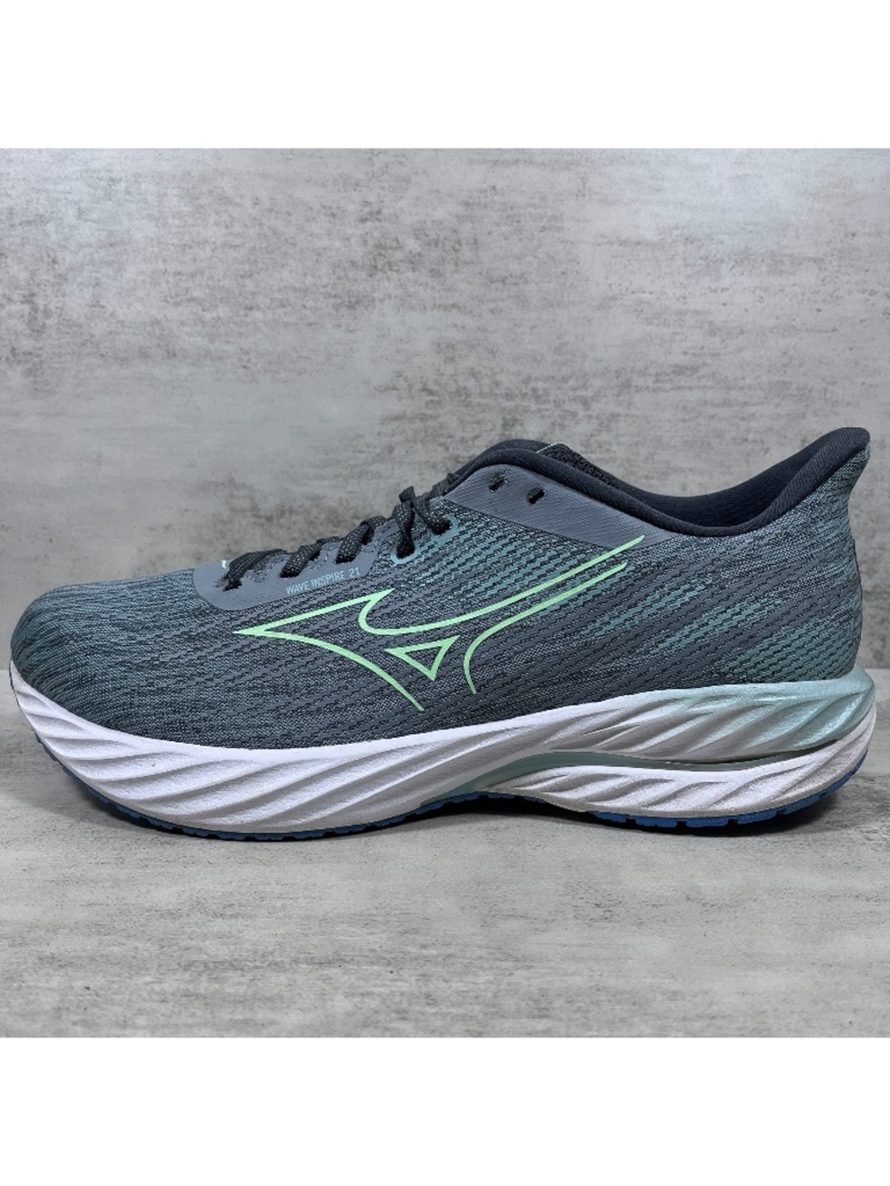 Mizuno Wave Inspire 21 Running Shoes - Men's Size 11 - Green